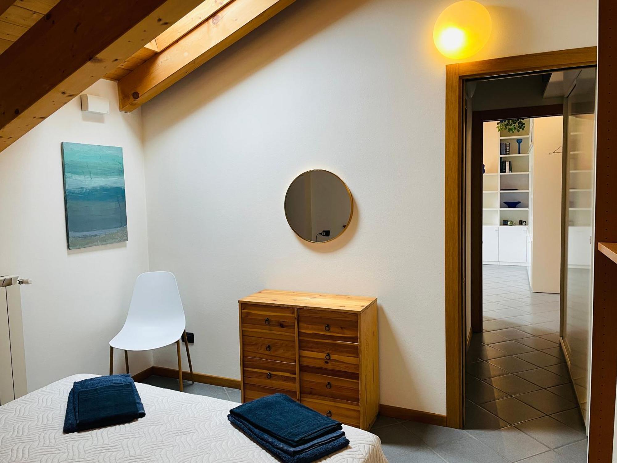 Blue Lake Apartment 20M From The Lake With Box Colico Exterior foto